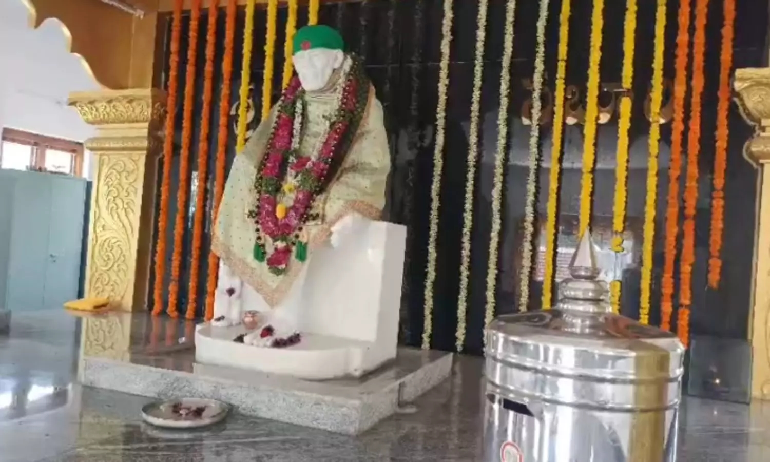 గూడూరు గురుపీఠం ఆలయంలో చోరీ కలకలం తాళాలు పగులగొట్టి దుండగుల చేతివాటం
