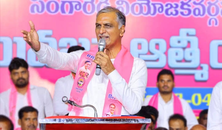 నిరుద్యోగులకు సీఎం రేవంత్ క్షమాపణ చెప్పాలి: హరీశ్ రావు డిమాండ్