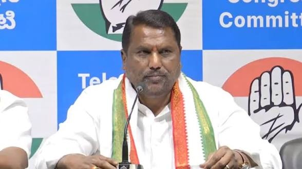 కొండా సురేఖ వ్యాఖ్యలపై పెరుగుతున్న నిరసన: క్షమాపణ కోరిన మంత్రి అడ్లూరి!