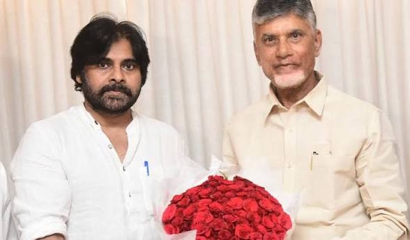 పవన్ కళ్యాణ్ వర్క్ సూపర్ : చంద్రబాబు 