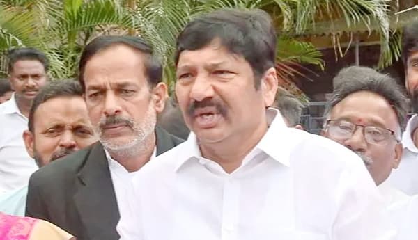 మహిళా కోర్టును ఆశ్రయించిన మాజీ మంత్రి జోగి రమేశ్ కుటుంబ సభ్యులు