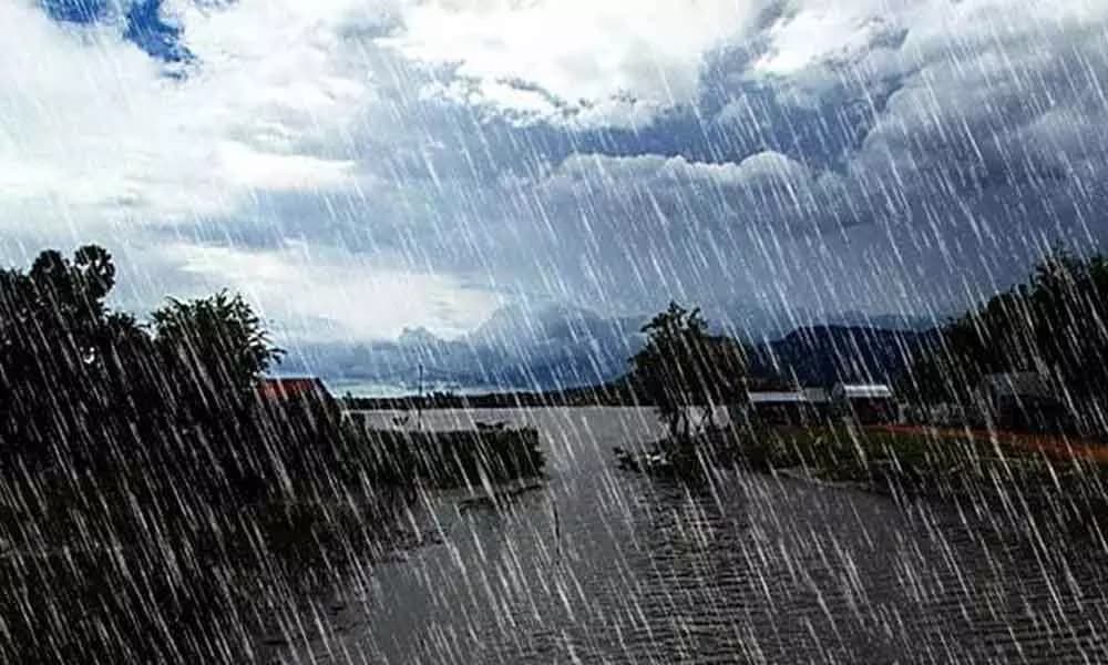 బంగాళాఖాతంలో ఆవర్తనం: రేపు ఏపీలోని పలు జిల్లాల్లో వర్షాలు!