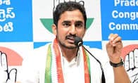 శృతి మించిన రాజకీయ నాటకాలు: BRS మాక్ అసెంబ్లీపై కాంగ్రెస్ ఫైర్