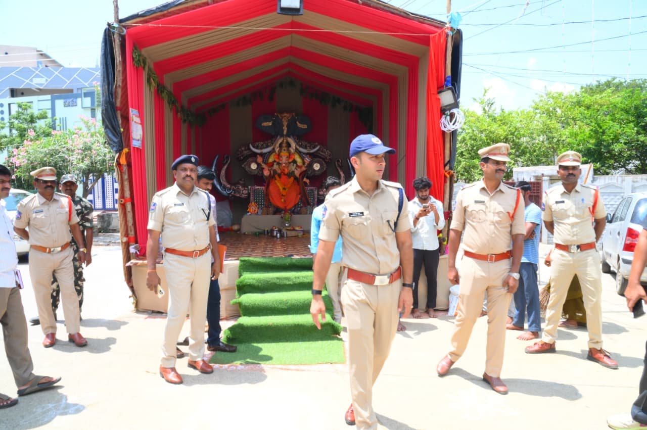 నల్లగొండలో గణేష్ మండపాలపై ఎస్పీ స్పెషల్ ఫోకస్