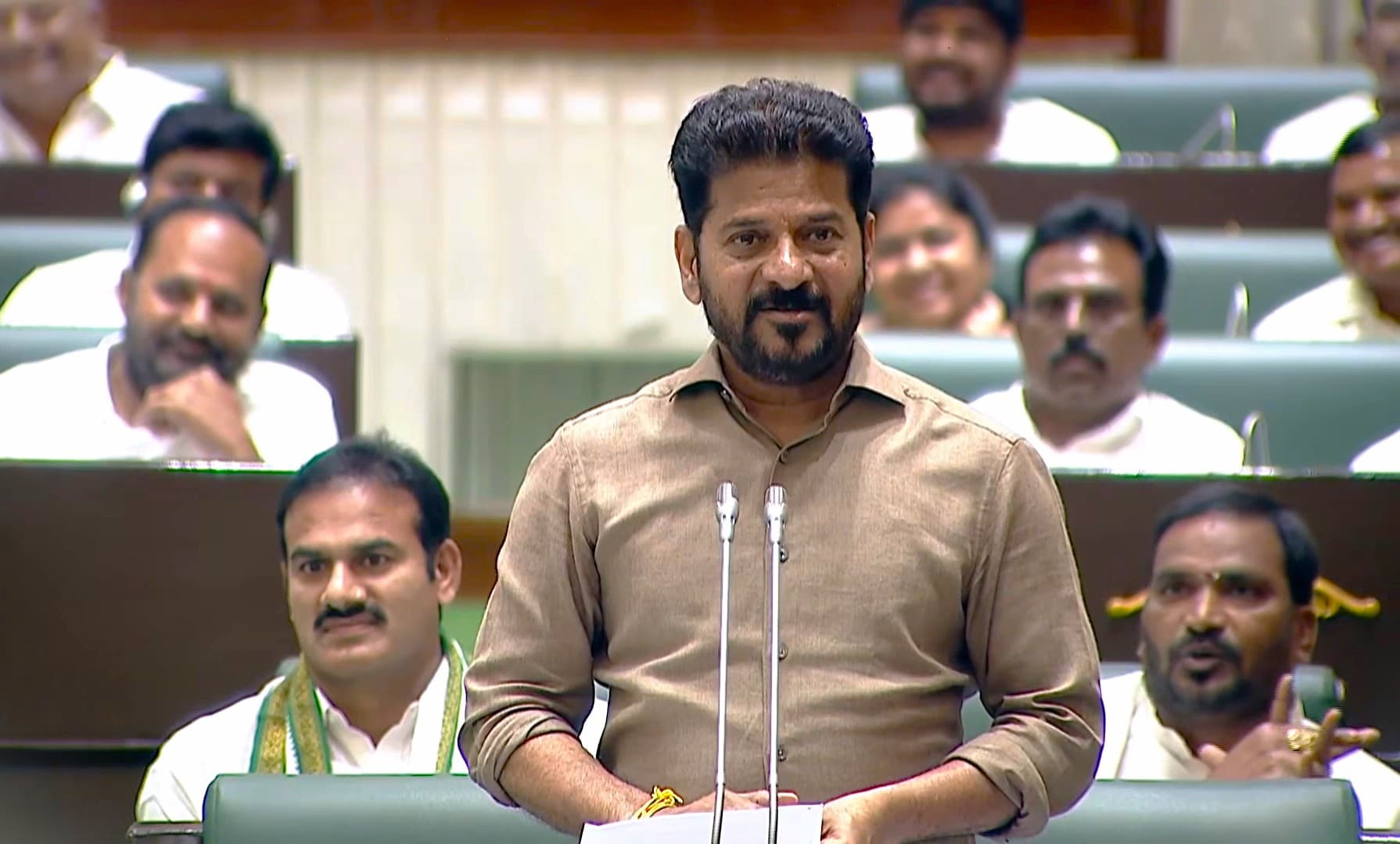 కేసీఆర్ ఫామ్‌హౌస్‌లో 388 ఎకరాల ప్రభుత్వ భూమి.. శాసనసభలో సీఎం రేవంత్ రెడ్డి ప్రకటన