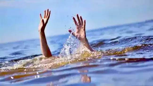 వినాయక నిమజ్జనంలో విషాదం.. పెద్దకంజర్ల చెరువులో మునిగి ఆరుగురు విద్యార్థుల మృతి