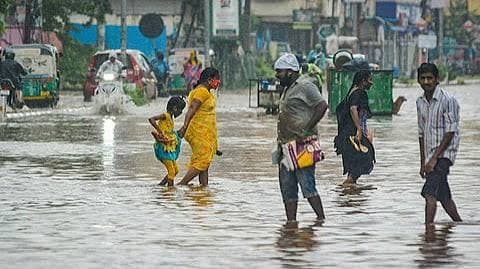 రాయలసీమ వాసులకు బిగ్ వెదర్ అలర్ట్: ఈ జిల్లాల్లో ఉరుములతో కూడిన భారీ వర్షాలు!