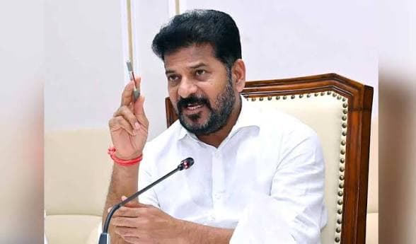 వరంగల్ ఎయిర్‌పోర్ట్ అభివృద్ధిపై రేవంత్ రెడ్డి కీలక ప్రకటన - పేరు సూచించాలని ప్రజలకు పిలుపు!