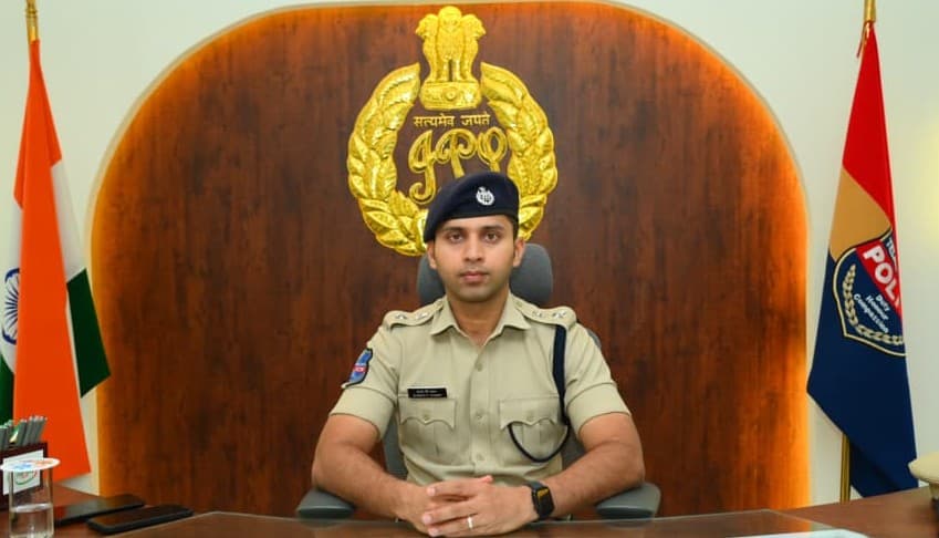 నిఘా నీడలో గణేష్ శోభాయాత్ర! జీరో యాక్సిడెంట్ - జీరో ఇన్సిడెంట్ లక్ష్యం: ఎస్పీ శరత్ చంద్ర పవార్