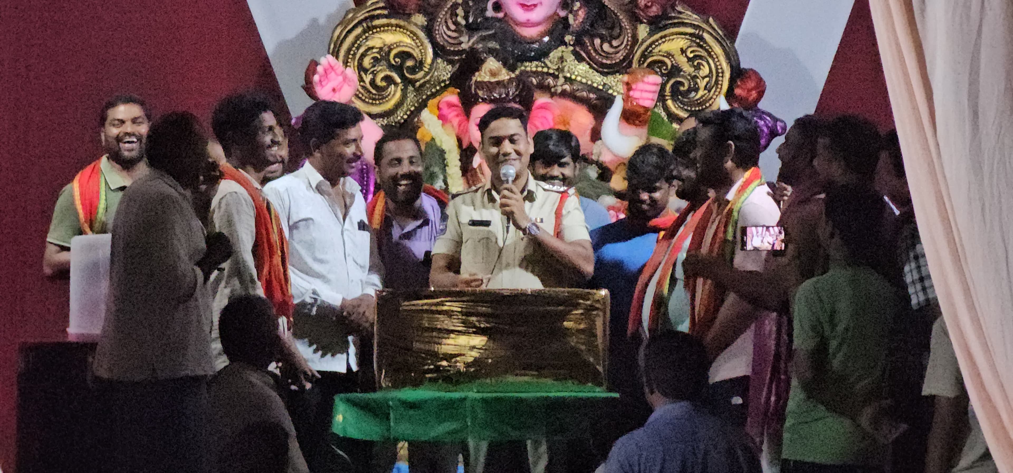 11 కిలోల లడ్డూ లక్కీ డ్రా విజేతగా అరూరి అక్షయ్