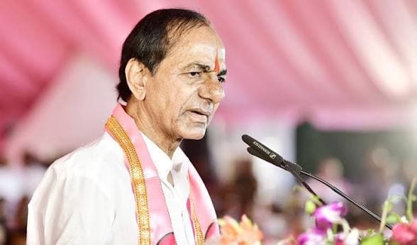 బీఆర్ఎస్ నేతల భూములపై ప్రభుత్వ నజర్.. దర్యాప్తు జాబితాలో కేసీఆర్ ఫ్యామిలీ
