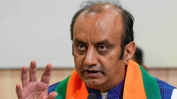 రాహుల్ కు రాజకీయ పరిజ్ఞానం లేదు: బీజేపీ ఫైర్
