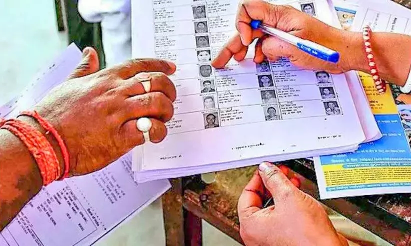 ఓటర్ల జాబితా ప్రత్యేక సవరణ: ఒక్క హైదరాబాద్లోనే 40 లక్షల ఓట్లు గల్లంతు?