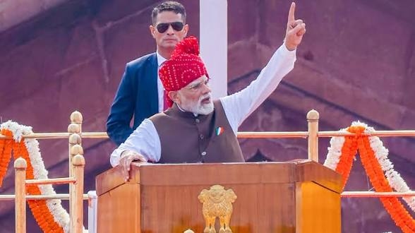 అభివృద్ధి పథంలో భారత్: ప్రధాని మోదీ కీలక వ్యాఖ్యలు