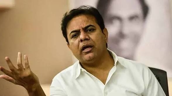 రాహుల్ గాంధీ తీరుపై కేటీఆర్ విమర్శలు!