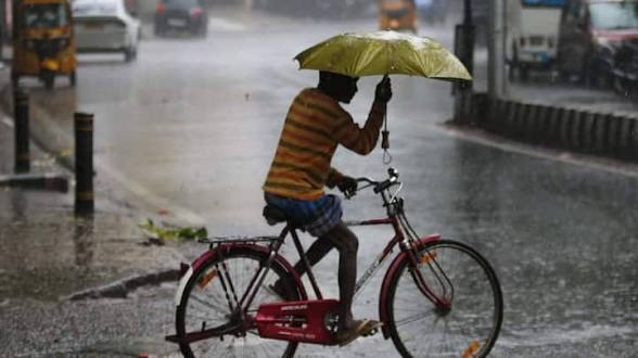 ఉత్తరాంధ్రలో ఉరుములు, మెరుపులతో వర్షాలు