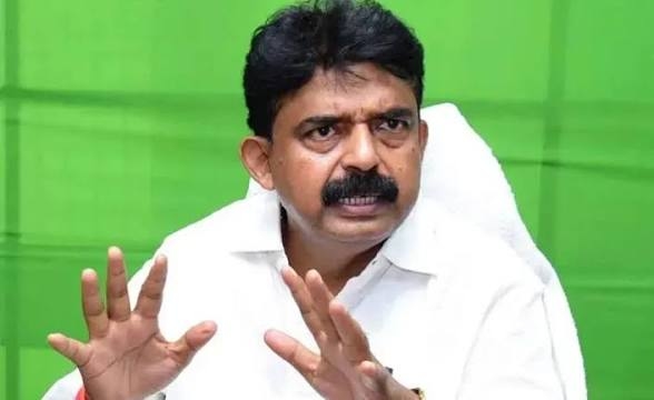 కర్నూలు DSC లో అక్రమాలు: మాజీ మంత్రి పేర్ని నాని తీవ్ర ఆరోపణలు