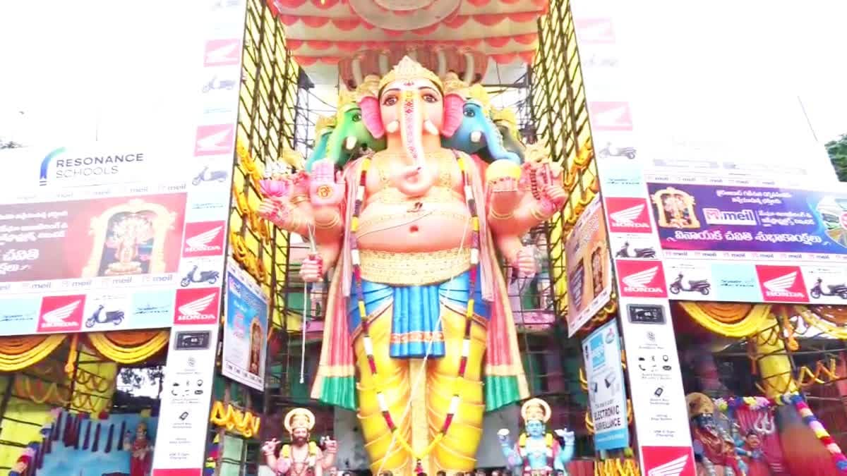 ఖైరతాబాద్లో 69 అడుగుల ఎత్తులో మహాగణపతి