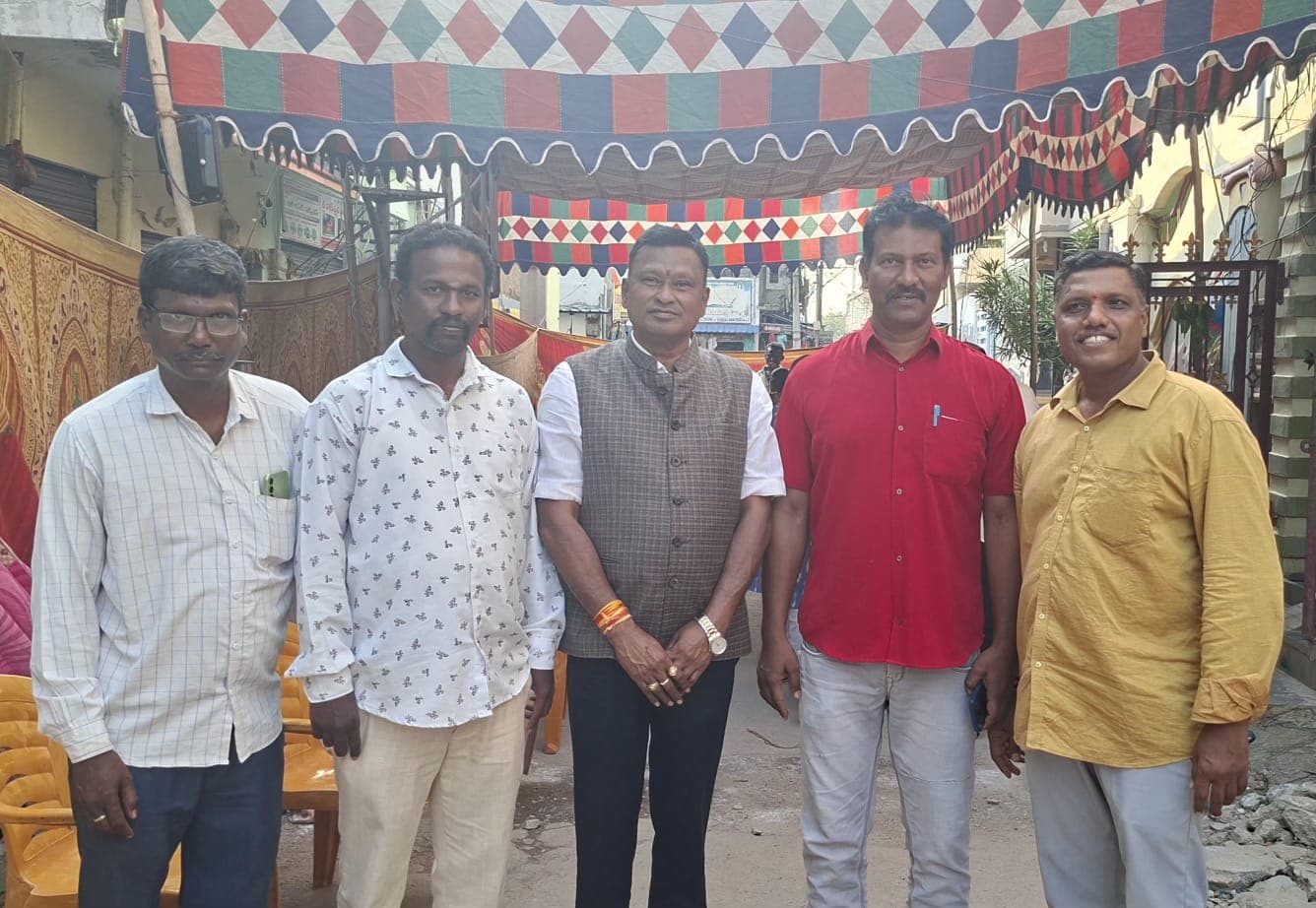 ఛత్తీస్గఢ్ బీజేపీ రాష్ట్ర ఉపాధ్యక్షులు గుజ్జు వెంకట్రావు.మర్యాదపూర్వకంగా కలిసిన పార్టీ నాయకులు