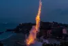 Cai Guo-Qiang's Sky Ladder :  ఆకాశంలో నిప్పుల నిచ్చెన‌.. 1/2 కిలోమీటర్ ఎత్తు వరకు పేలిన ప‌టాకులు