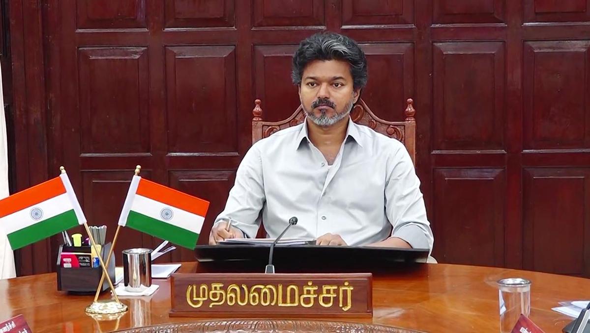 రోడ్డు మార్చిన సీఎం విజయ్!