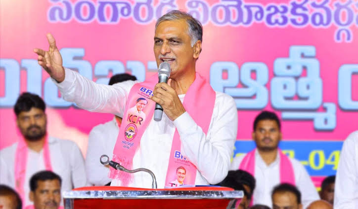 నిరుద్యోగులకు సీఎం రేవంత్ క్షమాపణ చెప్పాలి: హరీశ్ రావు డిమాండ్