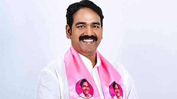 అక్రమ కేసులు ఎన్ని పెట్టినా బెదరను: BRS MLC నవీన్ కుమార్ రెడ్డి స్పష్టీకరణ
