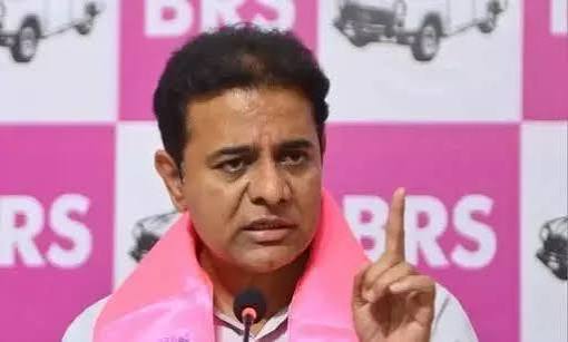 మాపై అక్రమ కేసులు బానాయించారు: కాంగ్రెస్ ప్రభుత్వంపై కేటీఆర్ ఆగ్రహం