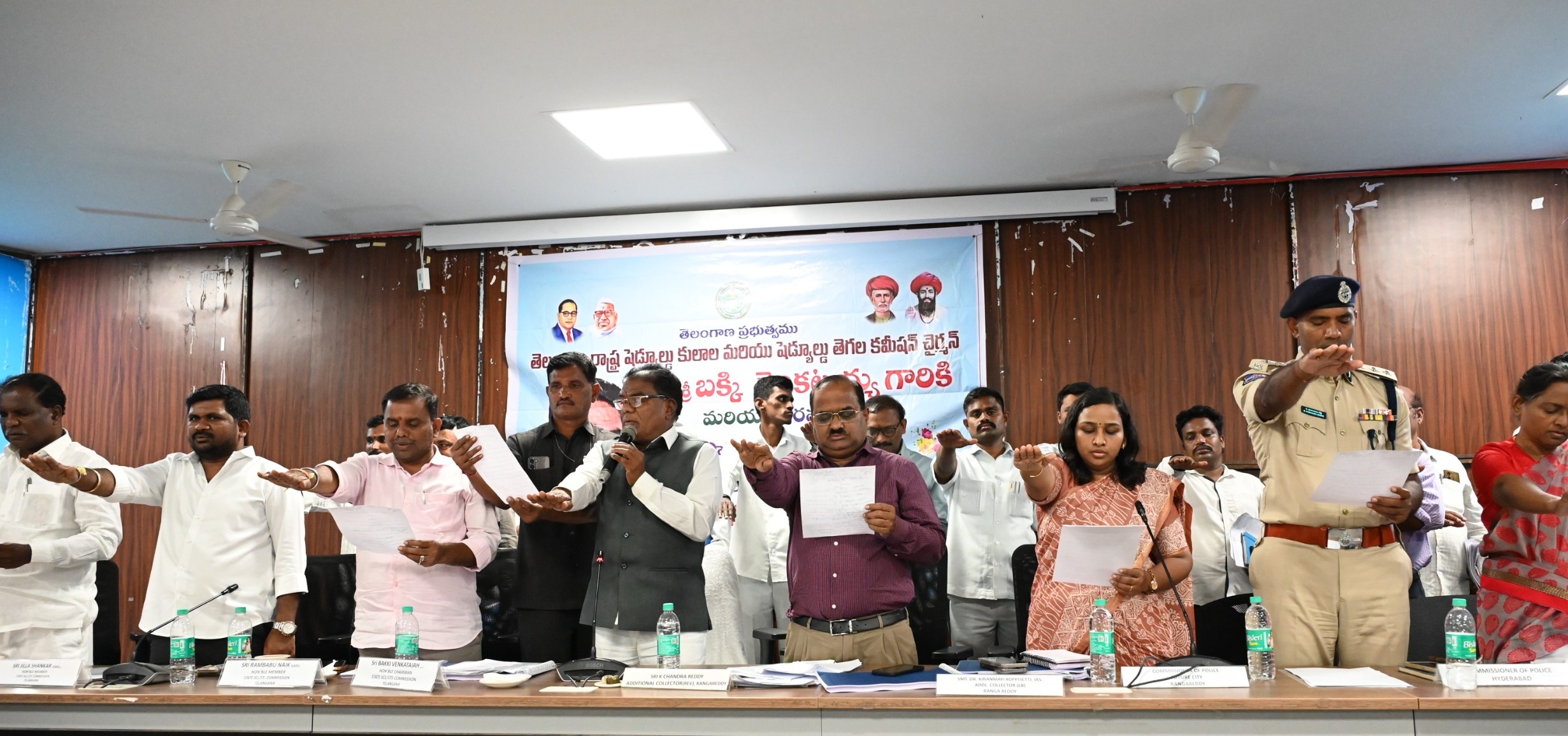 ఎస్సీ, ఎస్టీల సమస్యల పరిష్కారానికి ప్రత్యేక చర్యలు